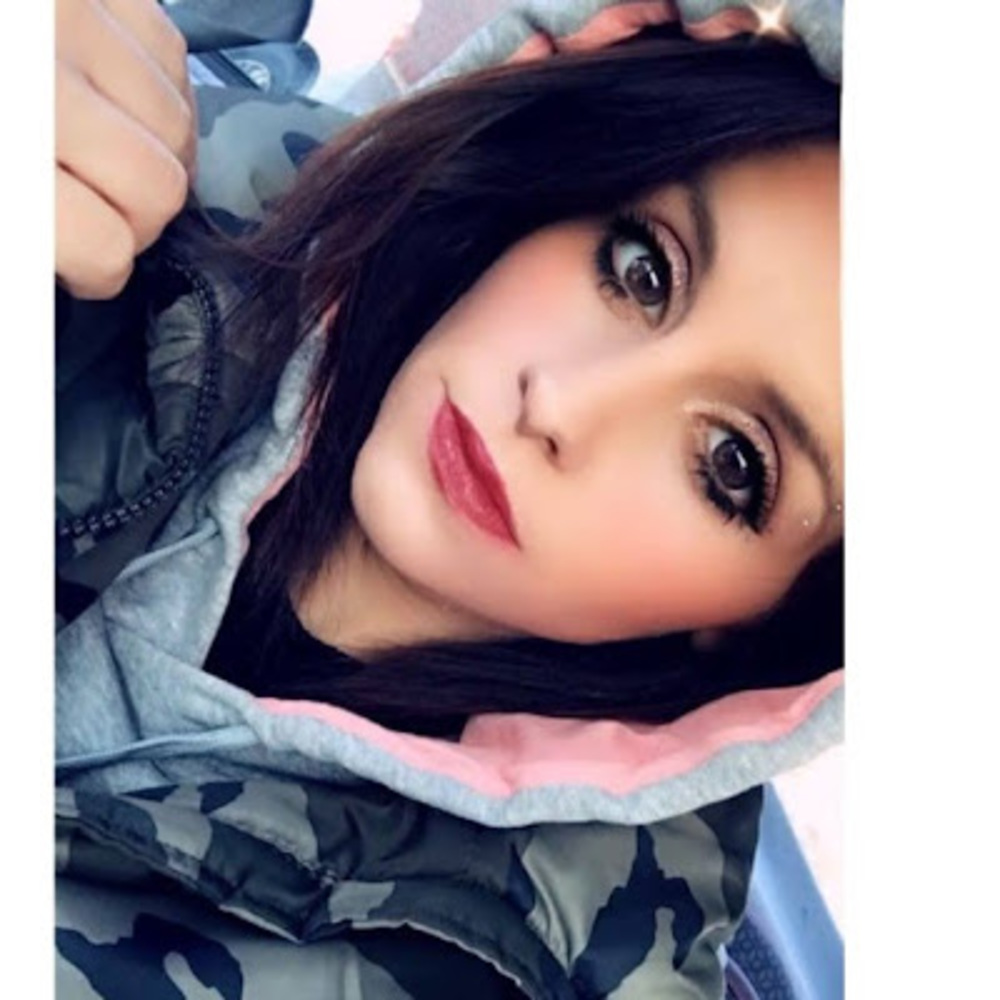 Meet your Posher, Nicole